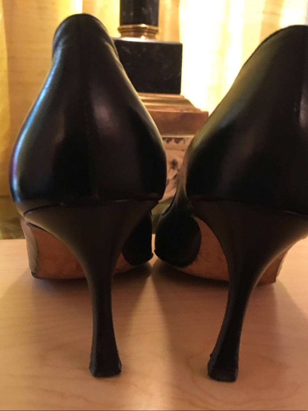 Manolo Blahnik Black Leather Pointed Pumps - Picture 4 of 5